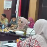 DPRD Provinsi Kepulauan Bangka Belitung mengelar Rapat Dengar Pendapat dengan menghadirkan pihak BPJS Kesehatan dan RSBT Sungailiat, Selasa (9/1/2024). foto : Yudi Kodok/beritafakta