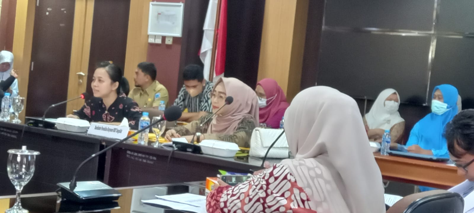 DPRD Provinsi Kepulauan Bangka Belitung mengelar Rapat Dengar Pendapat dengan menghadirkan pihak BPJS Kesehatan dan RSBT Sungailiat, Selasa (9/1/2024). foto : Yudi Kodok/beritafakta